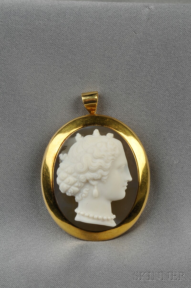 Appraisal: Antique Hardstone Cameo Pendant Brooch depicting a bejeweled woman in