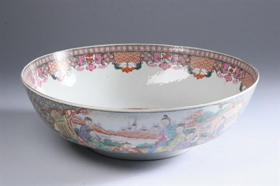 Appraisal: CHINESE FAMILLE ROSE PORCELAIN MANDARIN PALETTE BOWL th century -