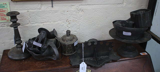 Appraisal: A SMALL QUANTITY OF VARIOUS ANTIQUE PEWTER ITEMS to include