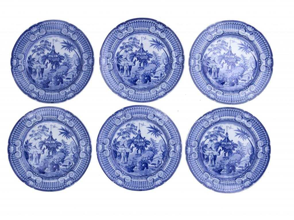 Appraisal: A SET OF SIX BLUE PRINTED PEARLWARE ORNATE SUMMER HOUSE