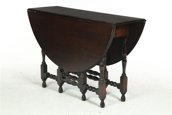 Appraisal: WILLIAM AND MARY-STYLE DINING TABLE th century Mahogany with old