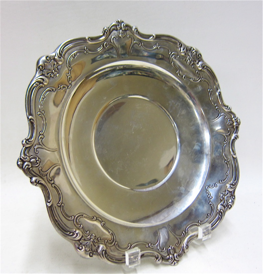 Appraisal: GORHAM STERLING SILVER ROUND TRAY pattern Diameter Weight troy ozs