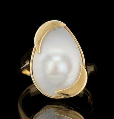 Appraisal: A Ladies' Blister Pearl Ring k yellow gold ring features