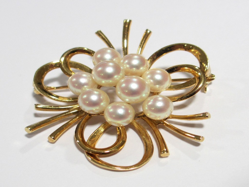 Appraisal: A kt gold pearl set brooch designed as a stylised