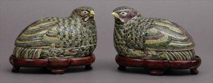 Appraisal: PAIR OF CHINESE EXPORT PORCELAIN FAMILLE VERTE QUAIL-FORM TUREENS AND