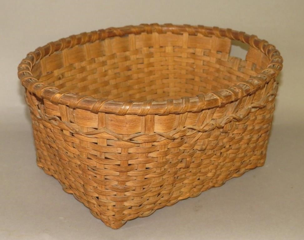 Appraisal: HICKORY SPLINT OVAL GATHERING BASKETca dated basket with rectangular open