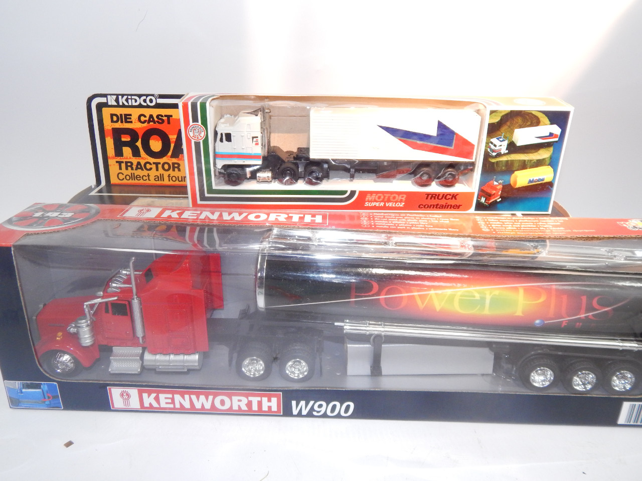 Appraisal: Three Kenwood model trucks scale and a selection of die-cast