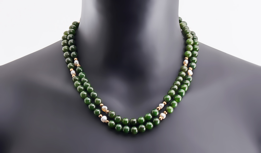 Appraisal: JADE GOLD PEARL STRAND NECKLACE '' long strand of mm