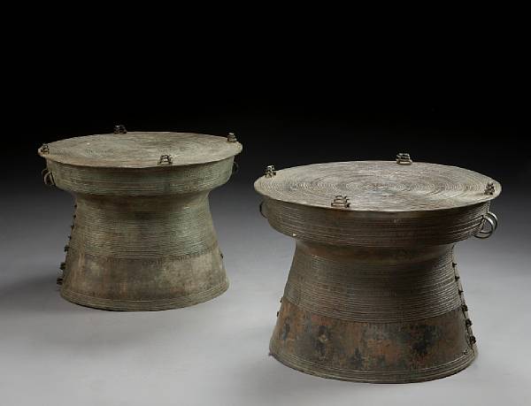 Appraisal: A pair of Thai patinated bronze rain drums height in