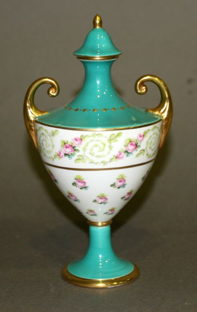 Appraisal: Minton vase and cover circa of urn shape the body