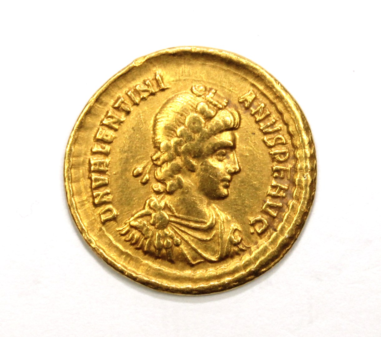 Appraisal: Roman Empire Valentinianus II AD - gold Solidus Constantinople mint