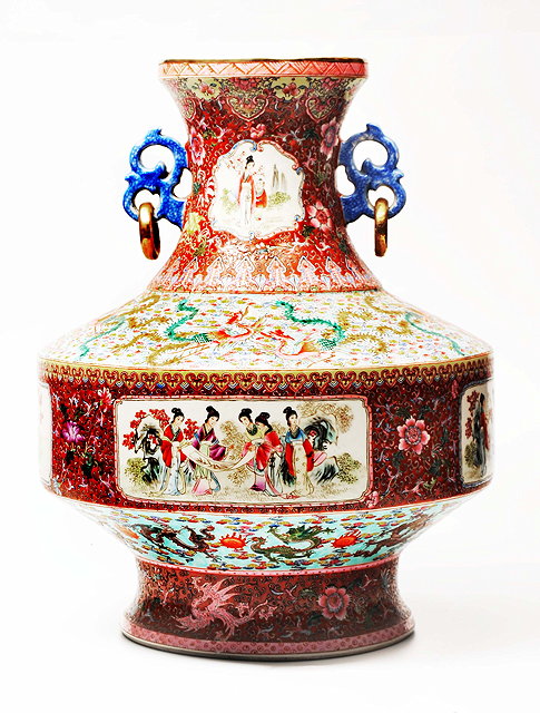 Appraisal: A CHINESE PORCELAIN LARGE VASE of ovoid form with polychrome