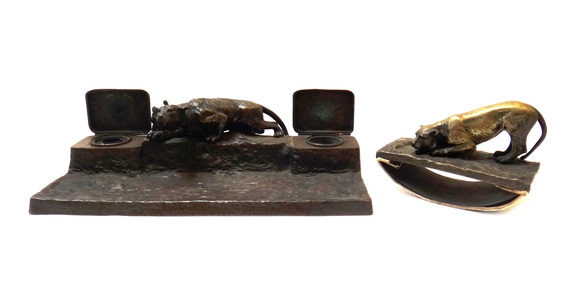 Appraisal: A French bronze desk top inkwell late th century centrally