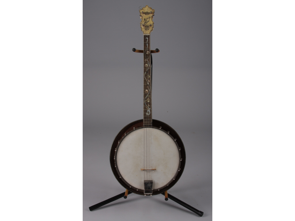 Appraisal: Vintage Melody King Tenor Banjo ca s or later an