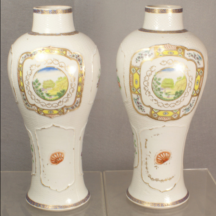 Appraisal: Chinese Export porcelain pr of garniture vases H w basket