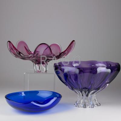 Appraisal: CONTEMPORARY ART GLASS Three center piece bowls th c Elsa