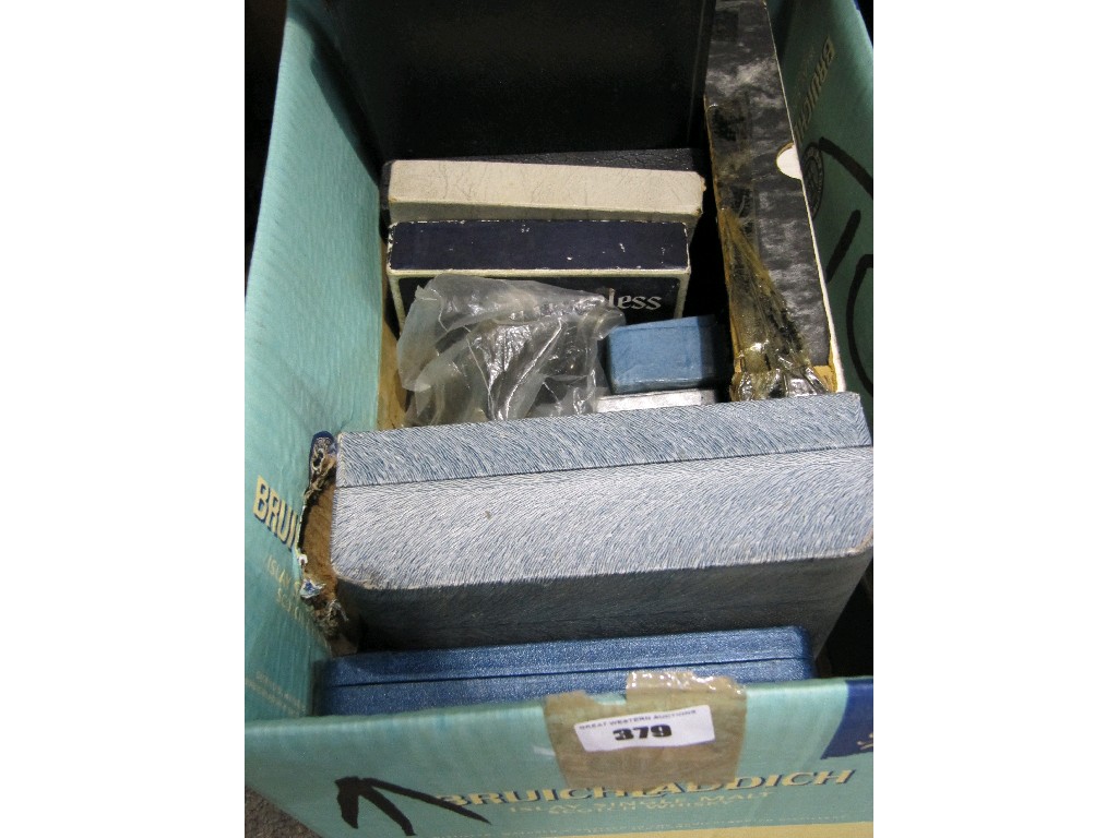 Appraisal: Box of cutlery sets