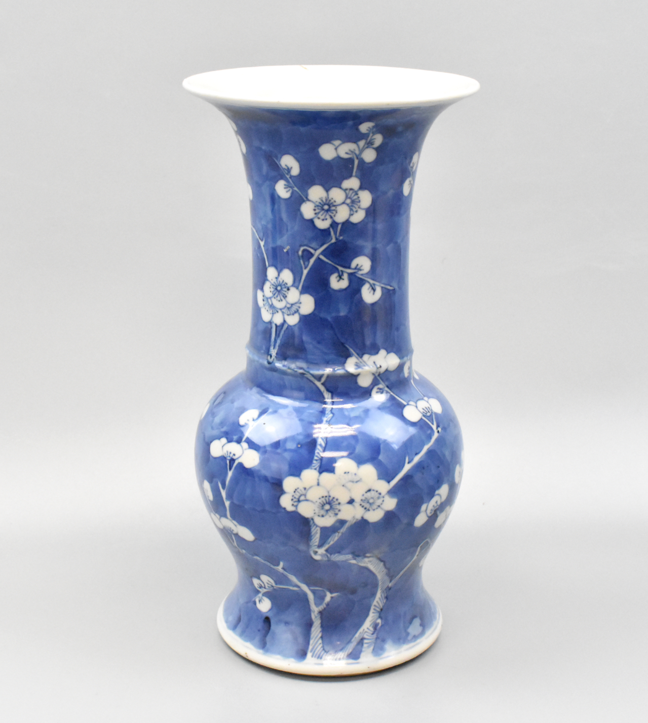 Appraisal: A blue and white YenYen vase dating from the th