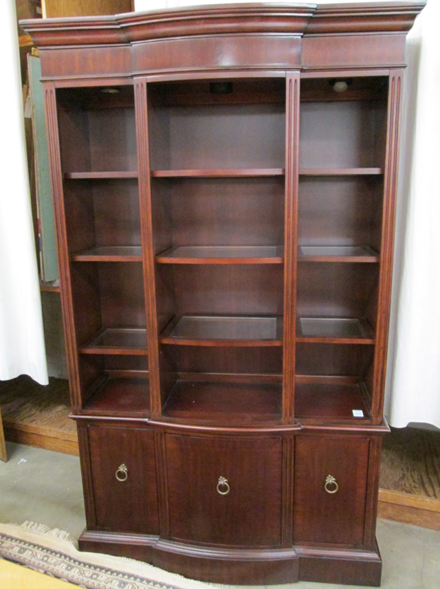 Appraisal: MAHOGANY ANDOVER ESTATE BOOKCASE Flexsteel Furniture Industries recent production in