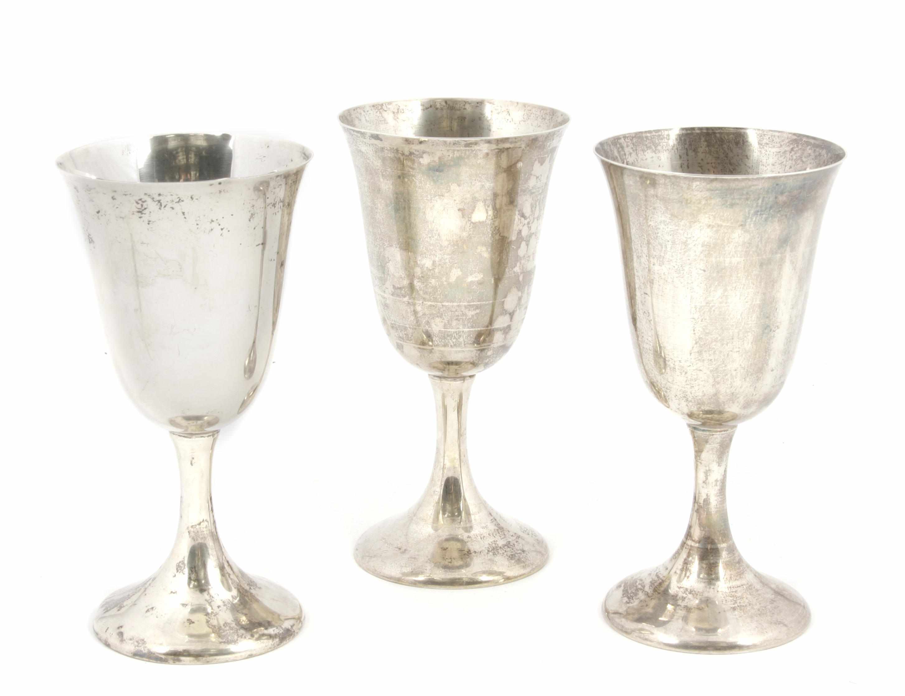 Appraisal: A set of eight American sterling silver goblets Fred M