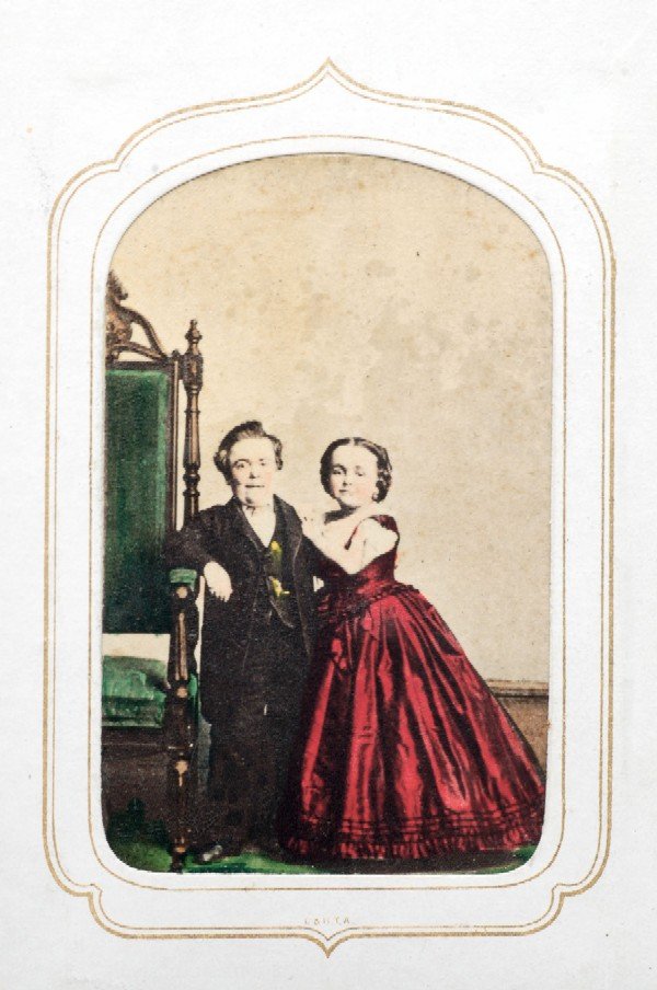 Appraisal: Two carte de visite albums - x album of red