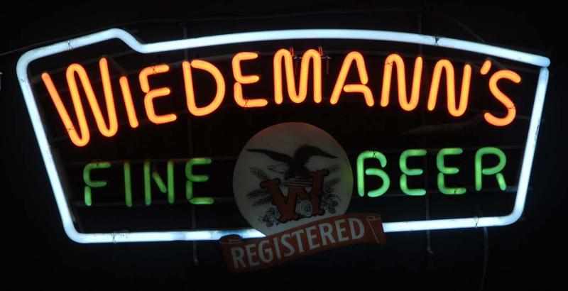 Appraisal: Wiedemann's Fine Beer Border Neon Sign Description s Geo Wiedmann