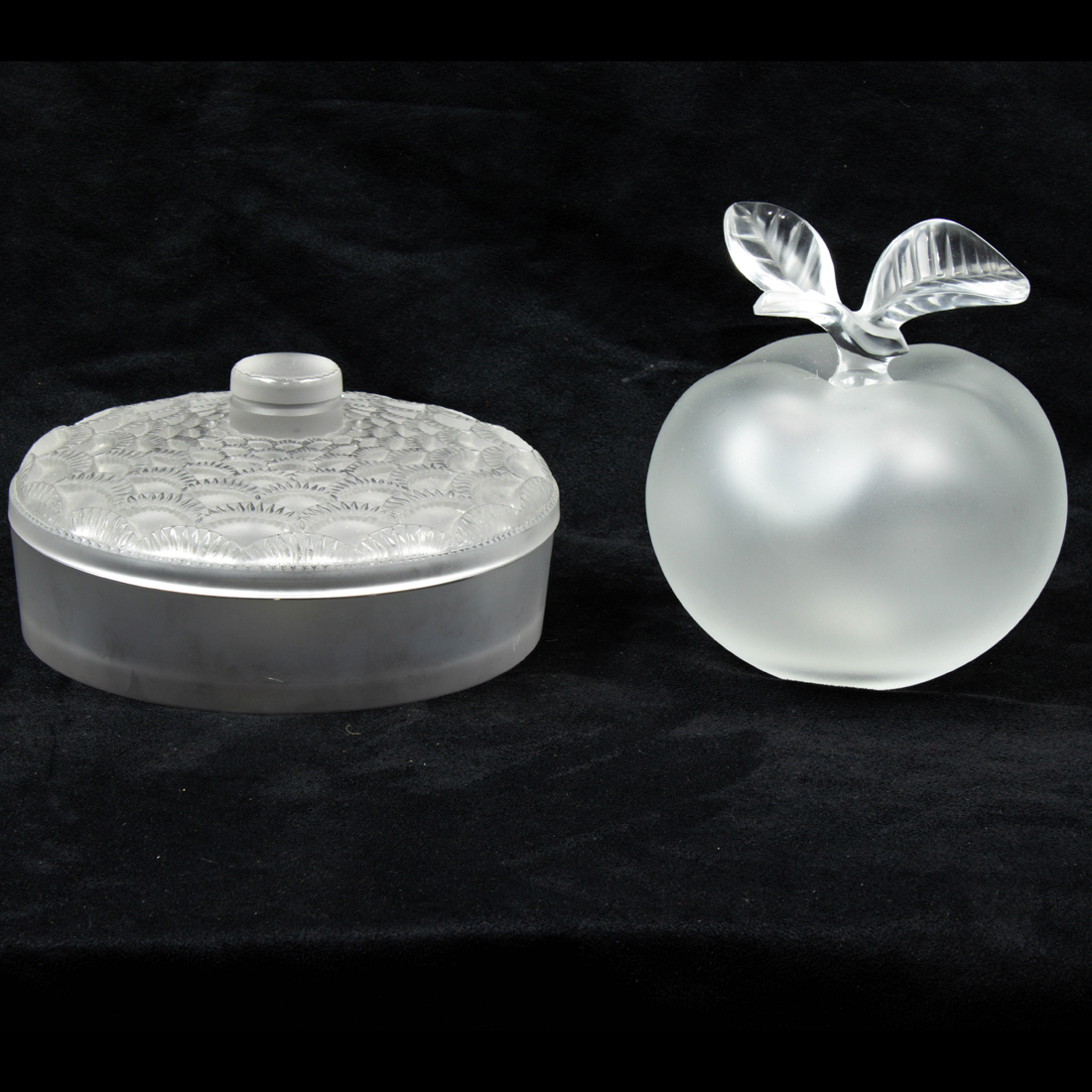 Appraisal: LOT OF LALIQUE FROSTED AND CLEAR GLASS LARGE FESTONS DRESSER