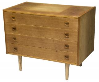 Appraisal: DANISH MID-CENTURY MODERN OAK CHEST OF DRAWERS Danish mid-century modern