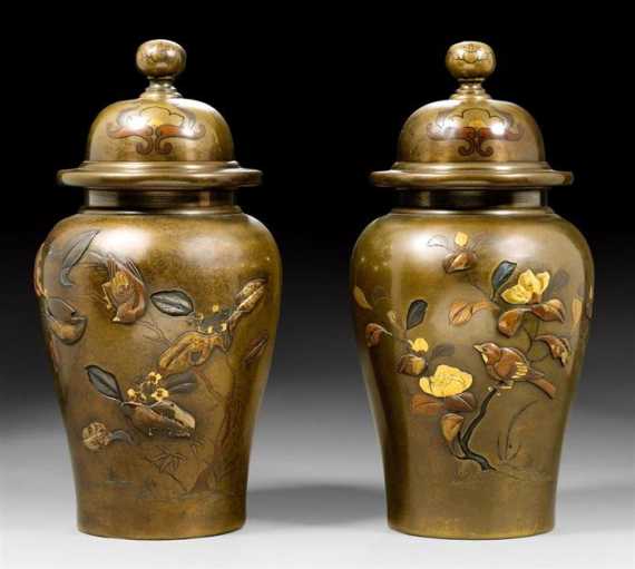 Appraisal: A PAIR OF BRONZE VASES AND COVER WITH SPARROWS Japan