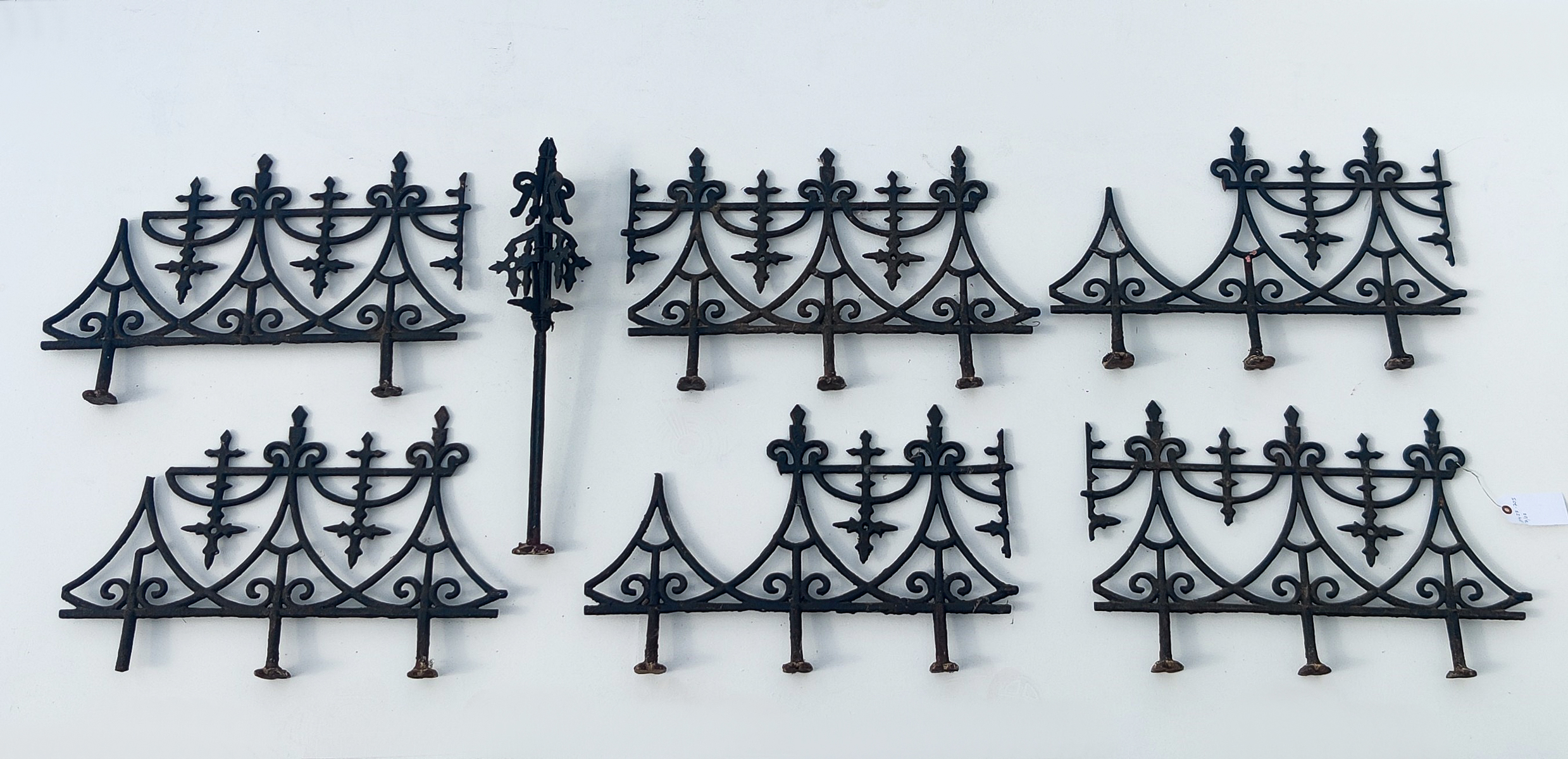 Appraisal: ARCHITECTURAL CAST IRON WIDOWS WALK EDGING piece black structural wrought