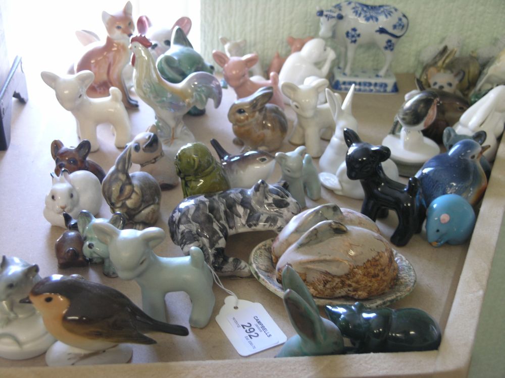 Appraisal: A collection of ceramic animal models approximately forty-five including a