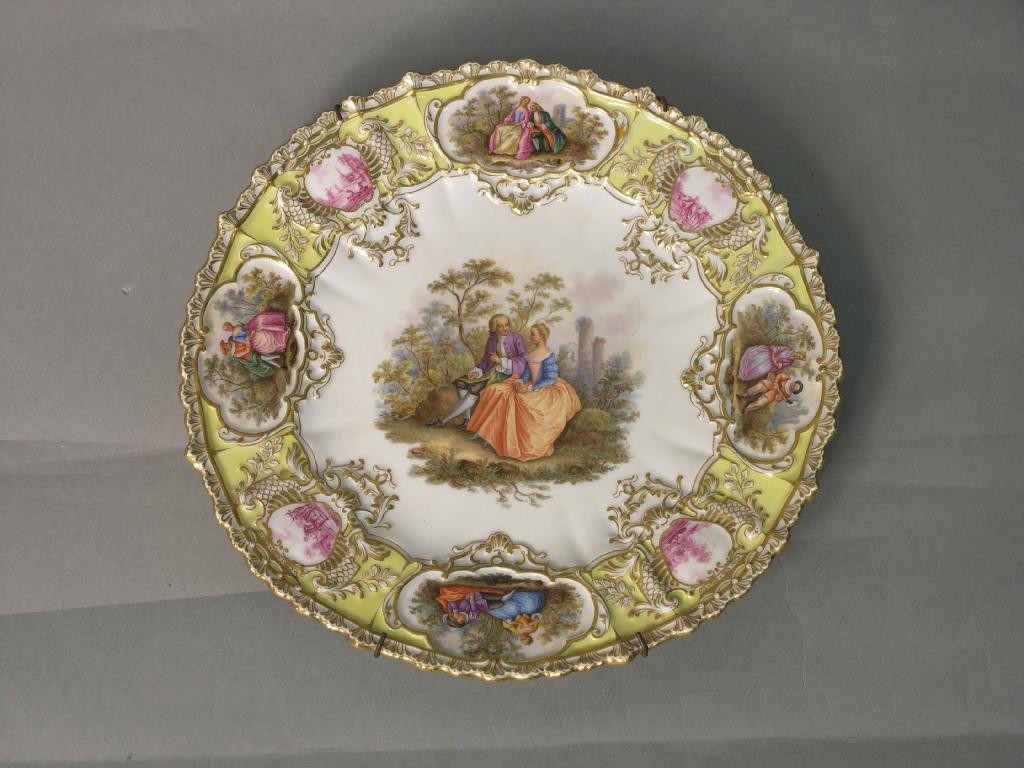 Appraisal: A th Century Meissen plate moulded with a border of