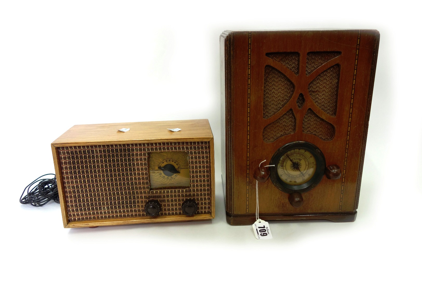 Appraisal: A Bestone valve radio in walnut finish case cm and