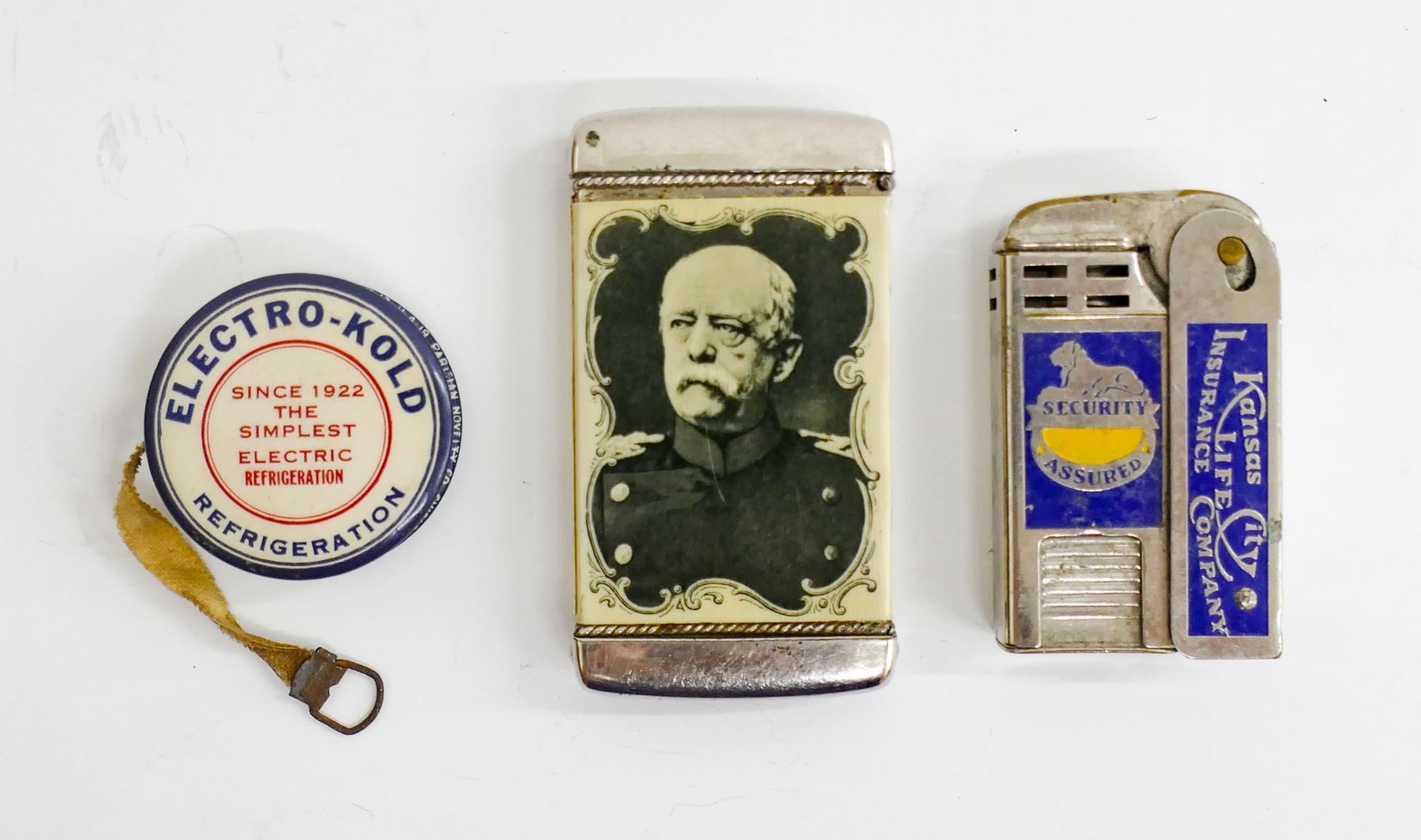 Appraisal: Box Advertising Lighter Etc