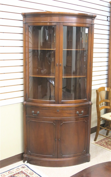 Appraisal: FEDERAL STYLE MAHOGANY CORNER CABINET American mid- th century the