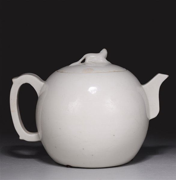 Appraisal: Chinese Ming Dynasty white glazed covered tea pot with beaver