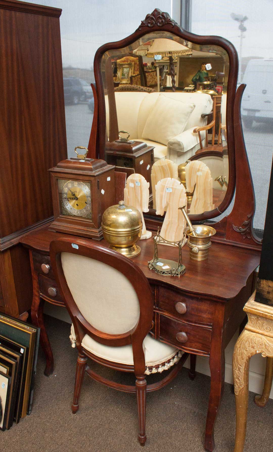 Appraisal: Dressing table with chair