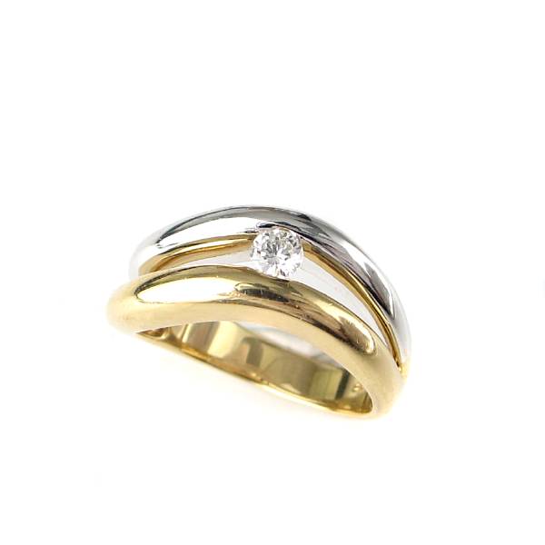 Appraisal: A diamond and k gold two-toned ring estimated weight of