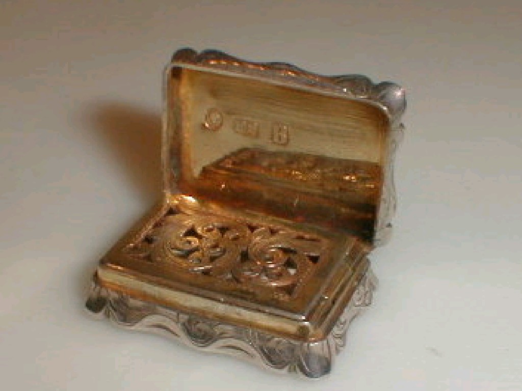 Appraisal: A Victorian silver Vinaigrette by Edward Smith of serpentine form