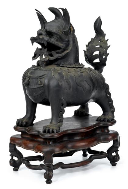 Appraisal: Large Chinese bronze fu lion form censer Qing dynasty