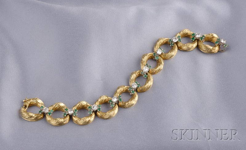 Appraisal: kt Gold Gem-set Bracelet composed of circular links designed to