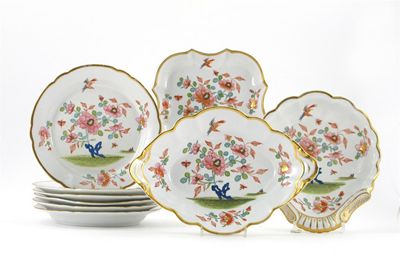 Appraisal: An English porcelain part dessert service painted in the Oriental