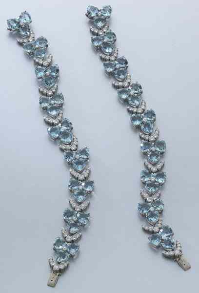 Appraisal: Pr platinum diamond and aquamarine braceletsconvertible into a necklace having