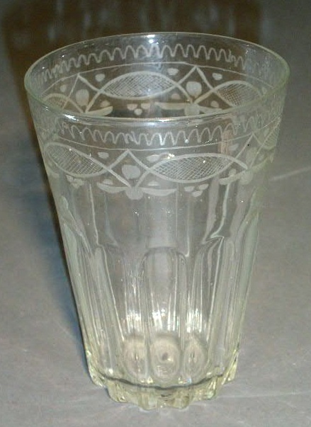 Appraisal: Steigel type flip glass tumbler with a wheel etched border