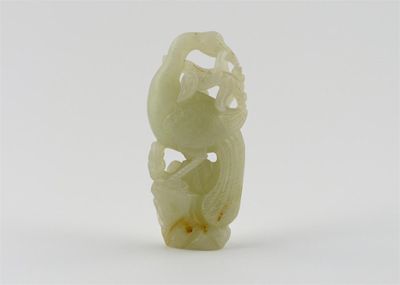 Appraisal: A small Chinese pale celadon jade carving of a phoenix