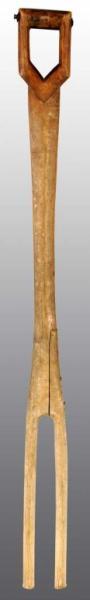 Appraisal: Folk Art Wooden Laundry Bride Stick Description th century Nail