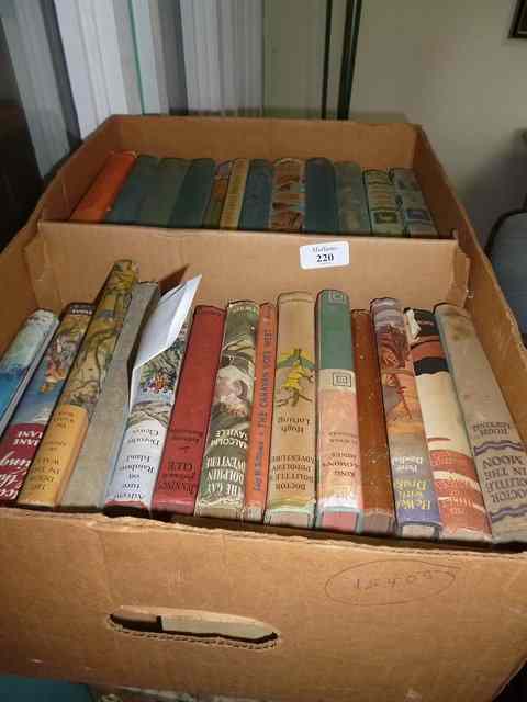 Appraisal: A QUANTITY OF CHILDREN'S BOOKS Arthur Ransome Anthony Buckeridge etc