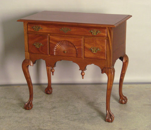 Appraisal: Queen Anne style mahogany dressing table h w