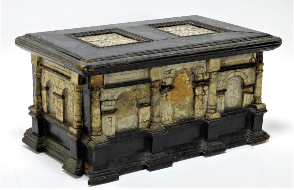 Appraisal: C ITALIAN RENAISSANCE MARBLE TRAVEL BOX CHEST Italy th Century