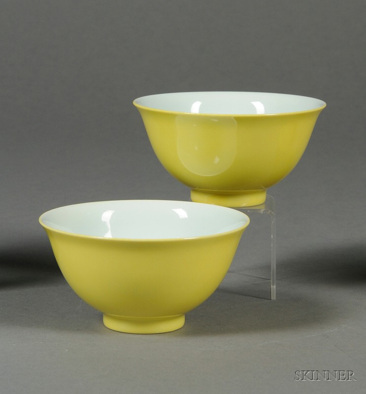 Appraisal: Pair of Porcelain Cups China early th century monochrome lemon